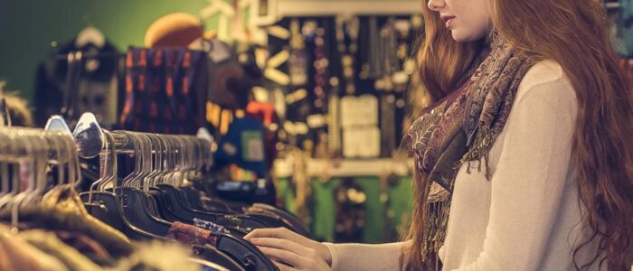 woman-shopping-for-clothes_925x